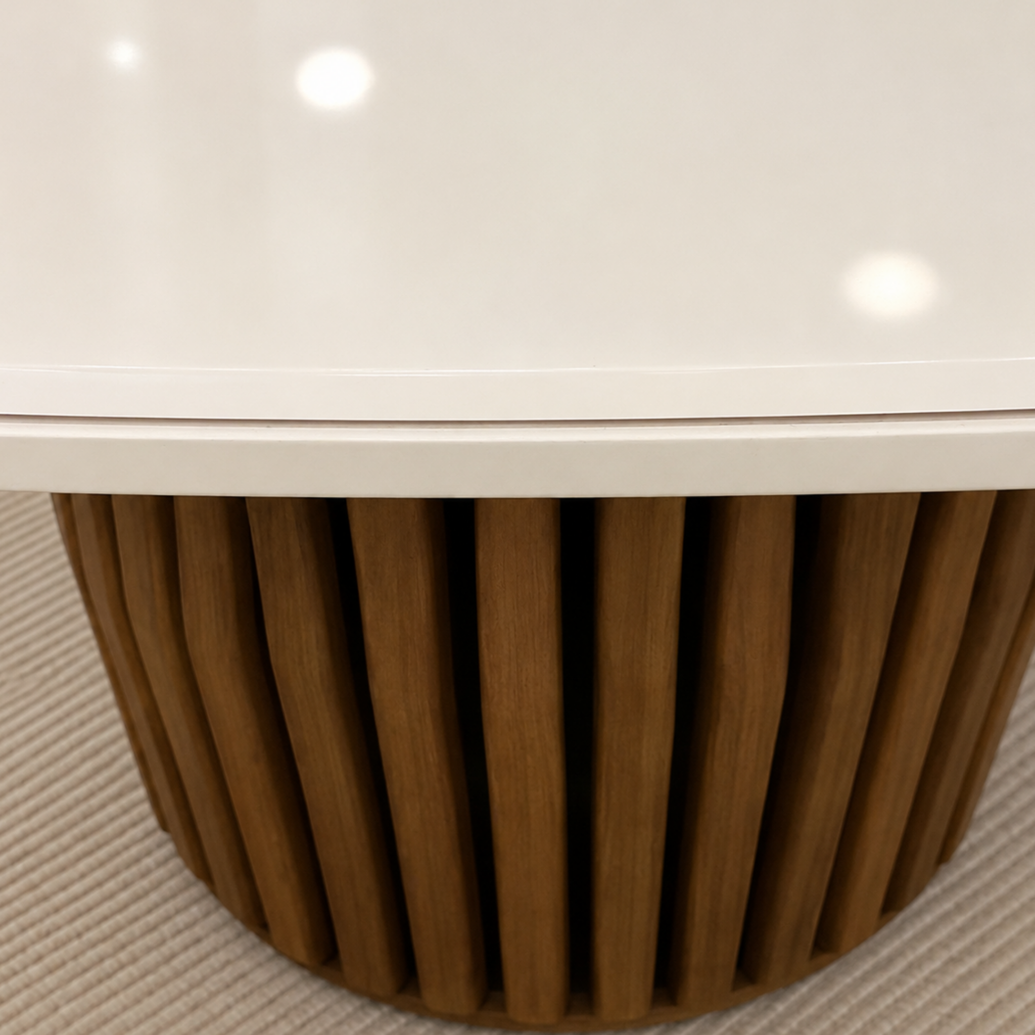 MESA DE JANTAR VIDEIRAS TAMPO GIRATÓRIO