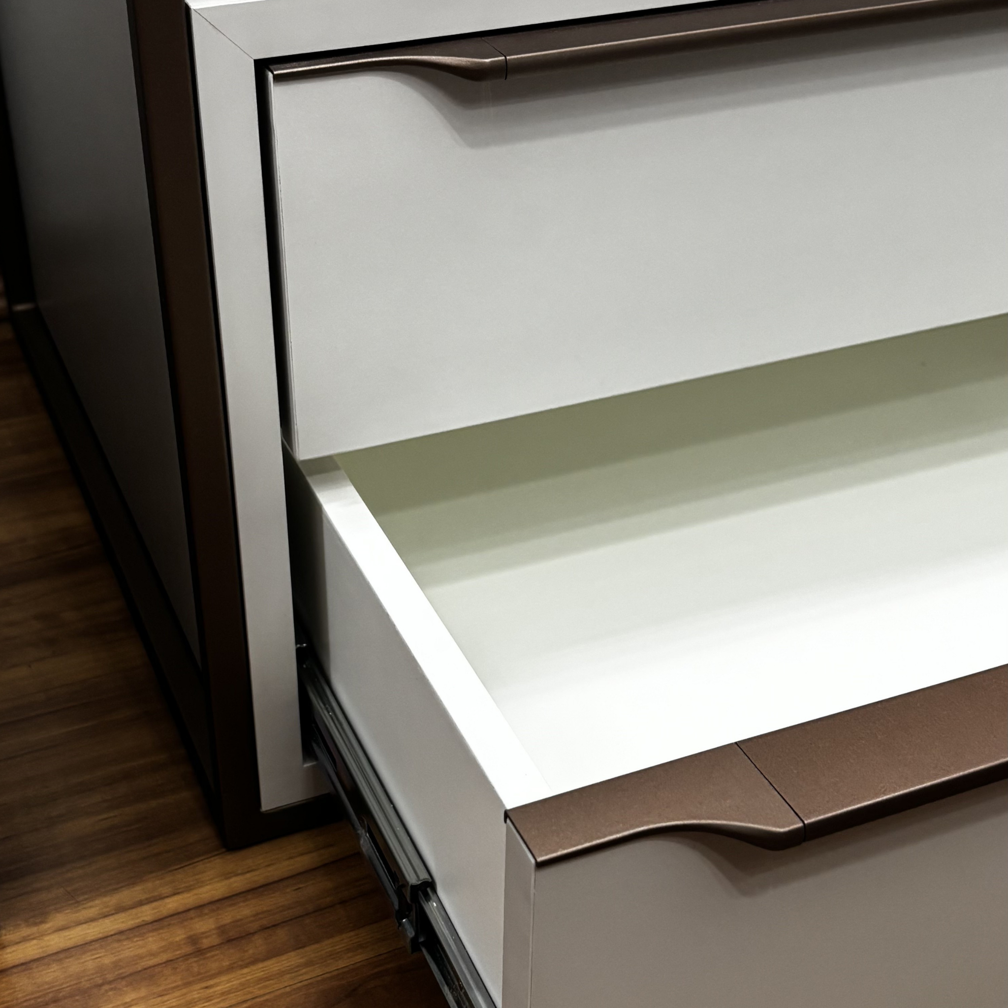 MESA DE CABECEIRA SLIM