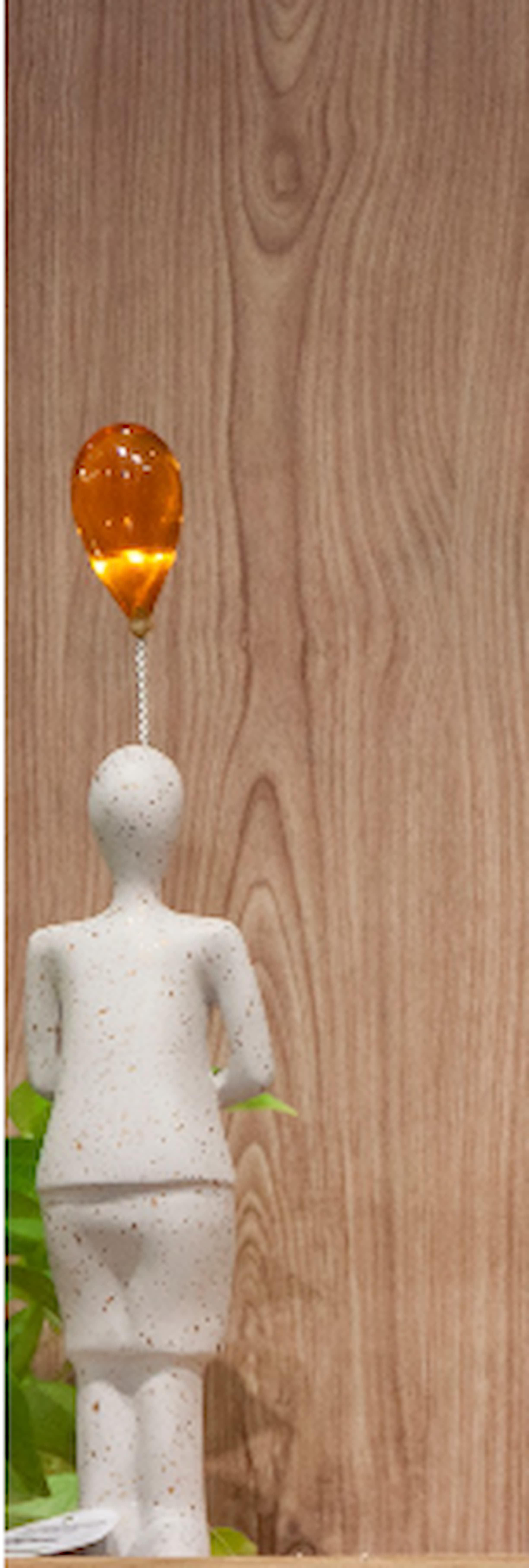 Escultura  Menino com Balão