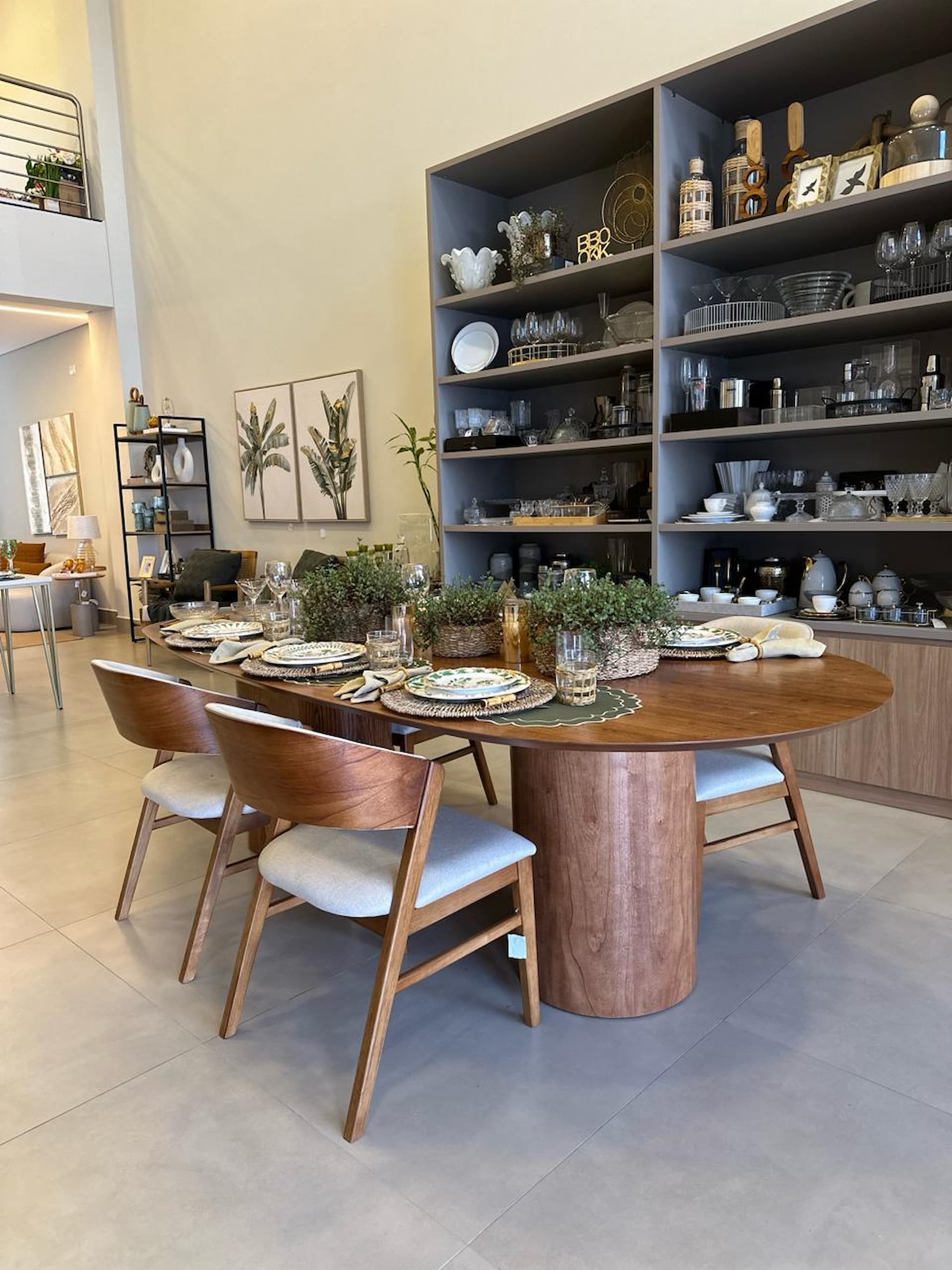 Mesa Orgânica de Madeira